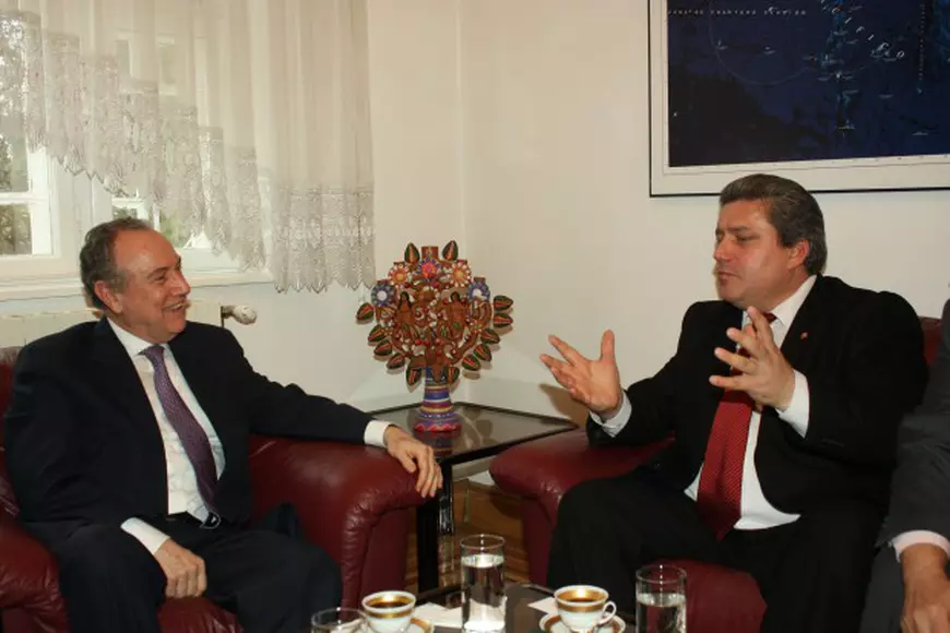 Liderul grupului parlamentar UNPR, senatorul Haralambie Vochitoiu si E.S.Augustin Gutierrez Canet 