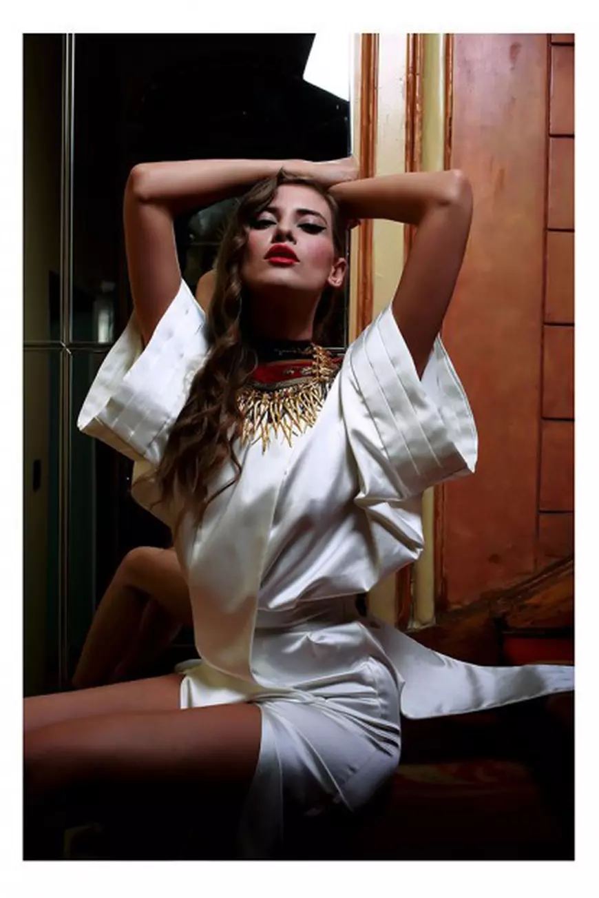 Iulia-Albu-1-414x620