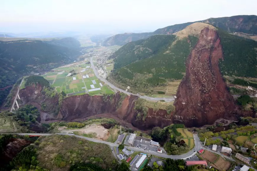 Japonia a fost zguduită de un alt cutremur puternic, la aproape o zi după un alt seism violent
