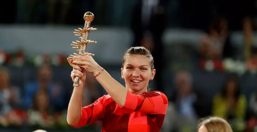 Simona Halep, trofeu Madrid - Foto: facebook
