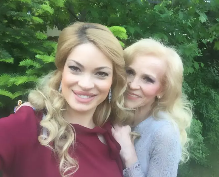 PELINEL SI LUMINITA NICOLESCU