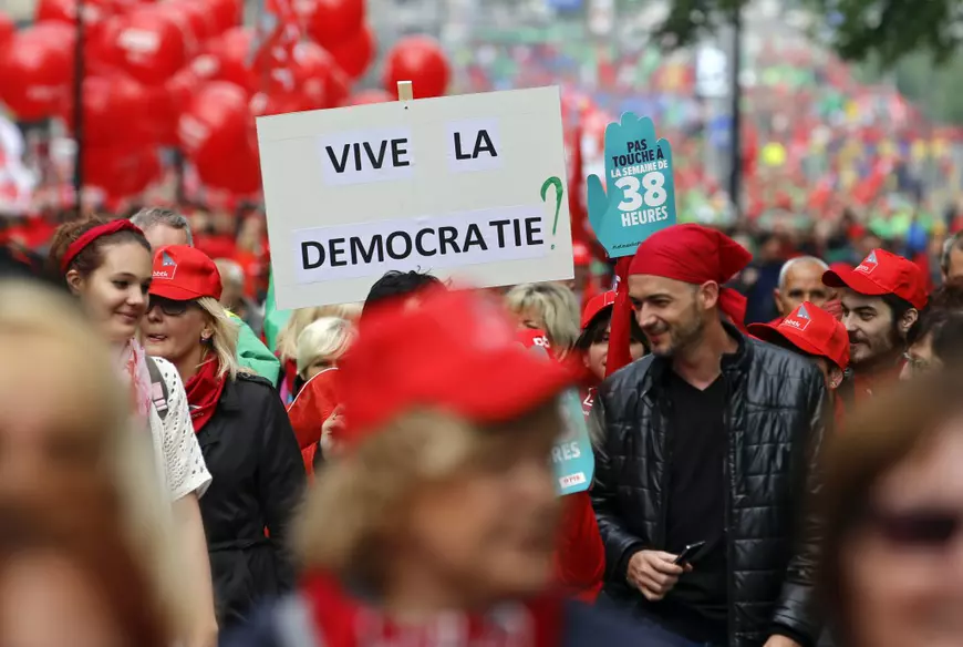 Trade unions protest against Belgian government's social policy