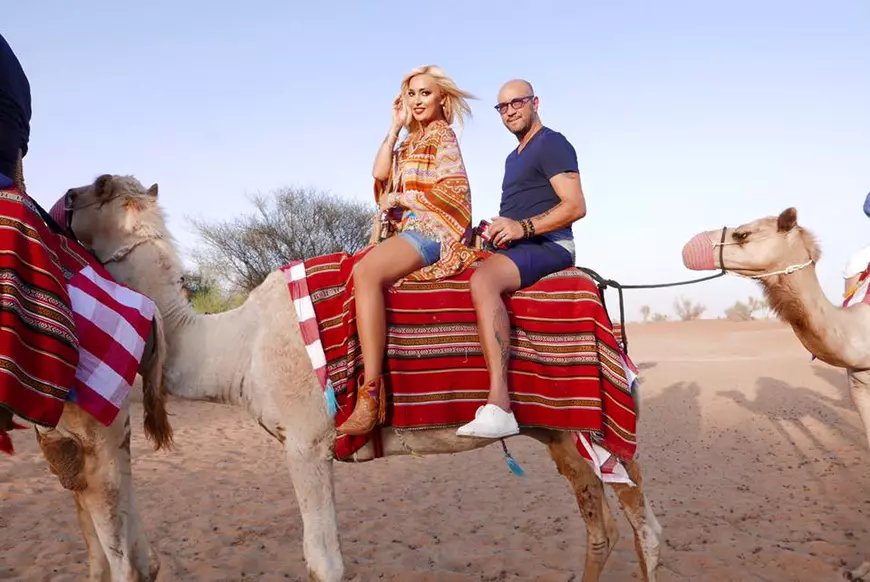 VIDEO EXCLUSIV/ Raluca Zenga reînvață codul bunelor maniere în varianta arăbească. „Încerc întotdeuna să nu arăt excesiv de multă piele”