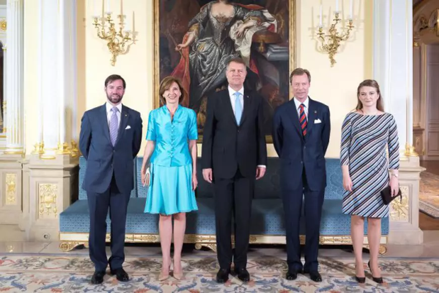 5756b098682ccfffa9ca4774