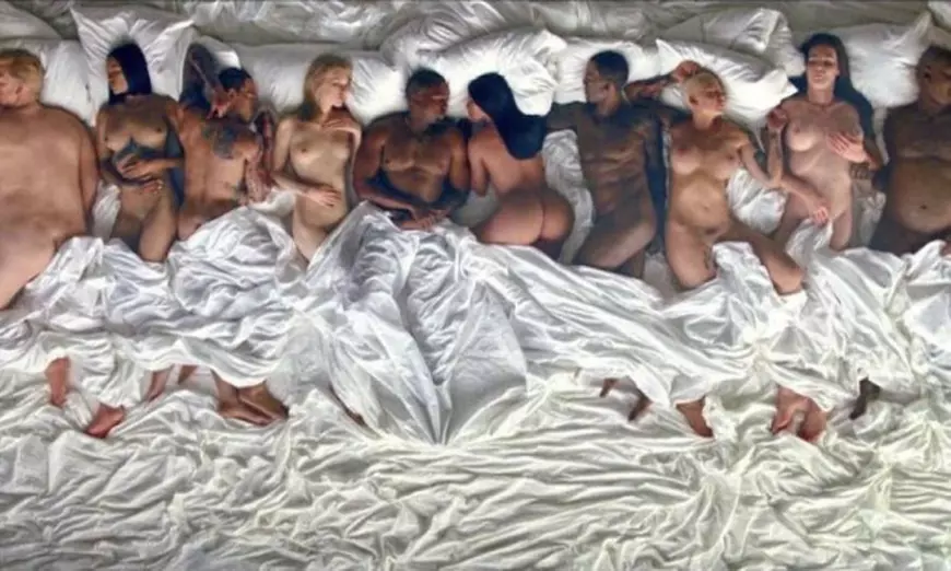captură videoclip Kanye West, Famous 