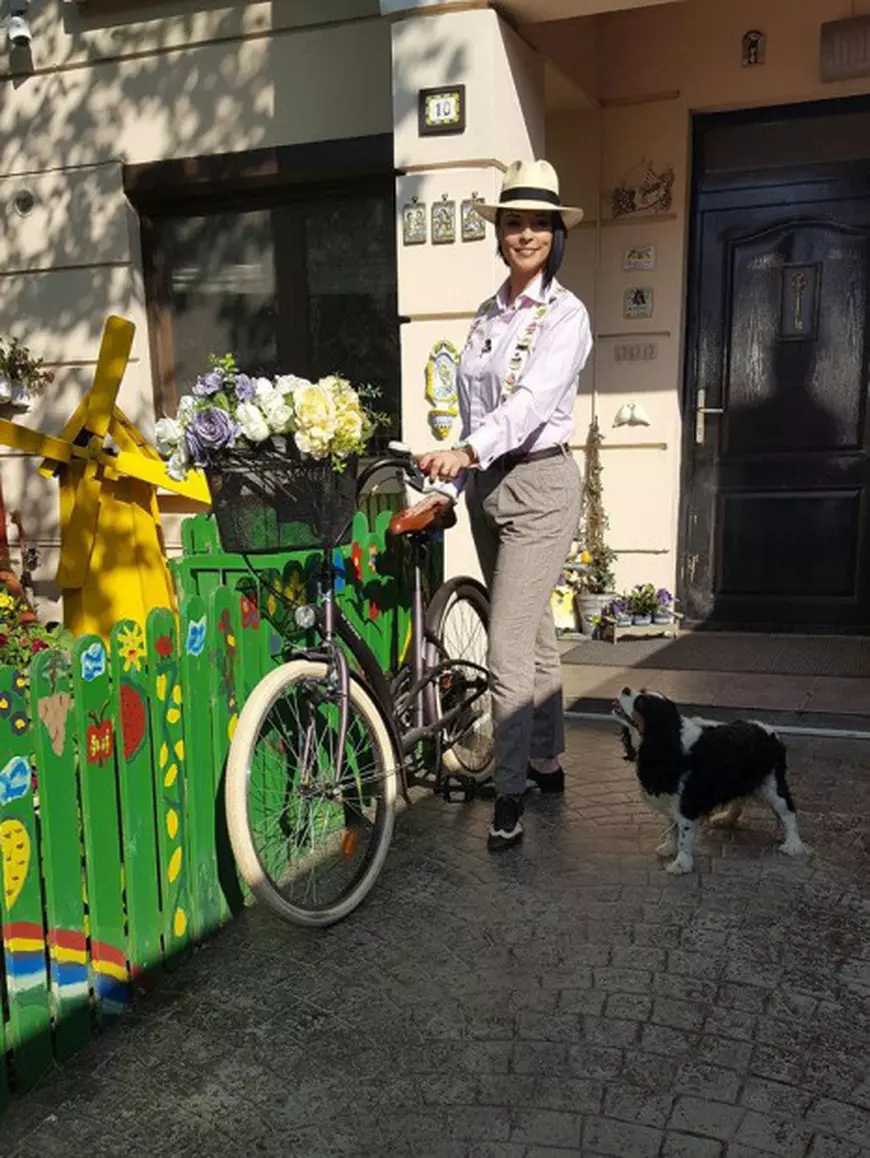 ANDREEA MARIN BICICLETA