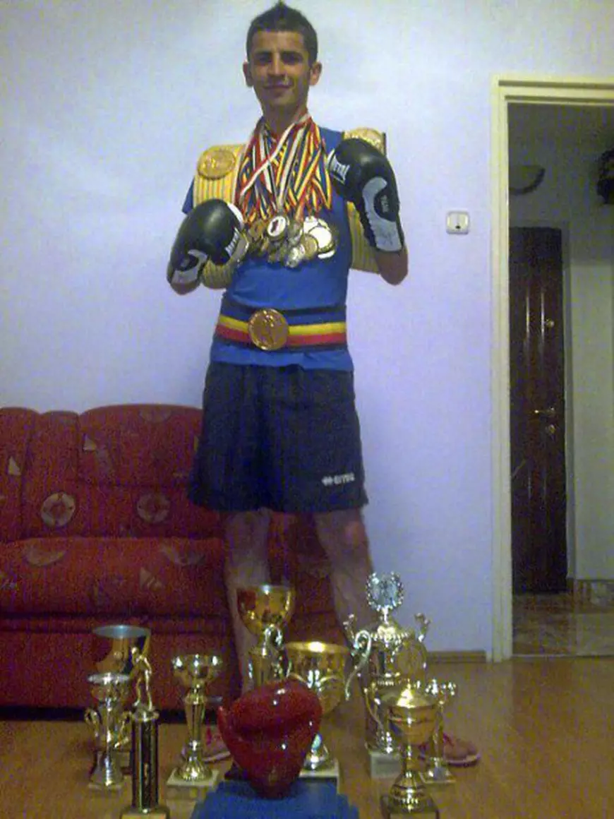 Fotos del boxeador rumano Vasile Sandu