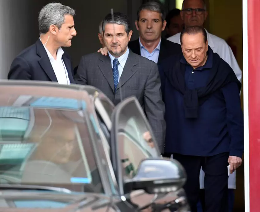 Silvio Berlusconi, externat - EPA