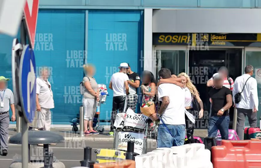 adelina---pestritu-speak-aeroport-intoarcere-maldive-(3)