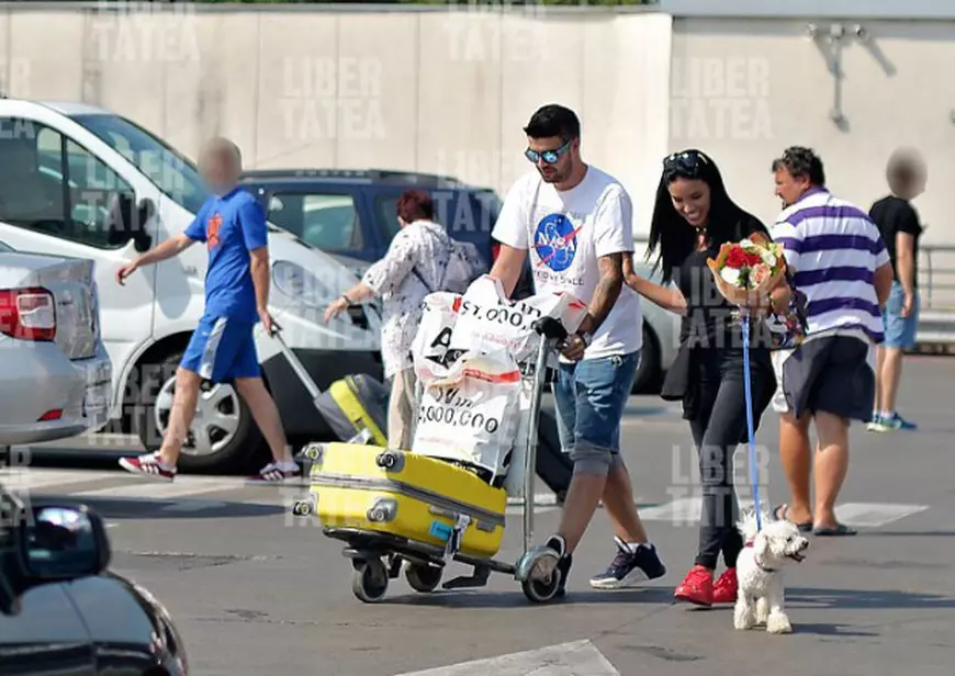 adelina---pestritu-speak-aeroport-intoarcere-maldive-(5)
