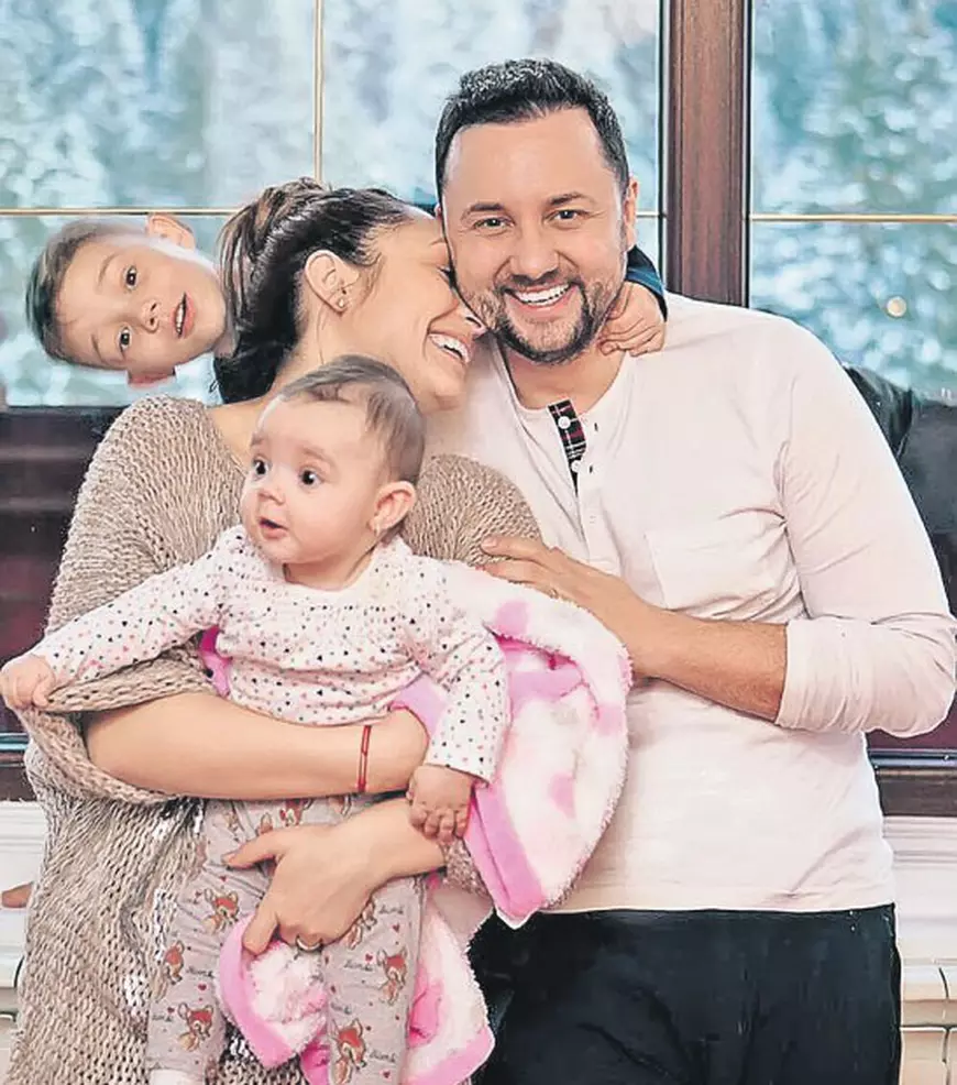Familia Măruță numără azi patru membri! David (5 ani) și Eva Maria (1 an) sunt prichindeii Andrei și ai lui Cătălin