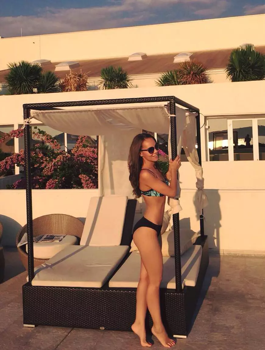 kamelia costum de baie