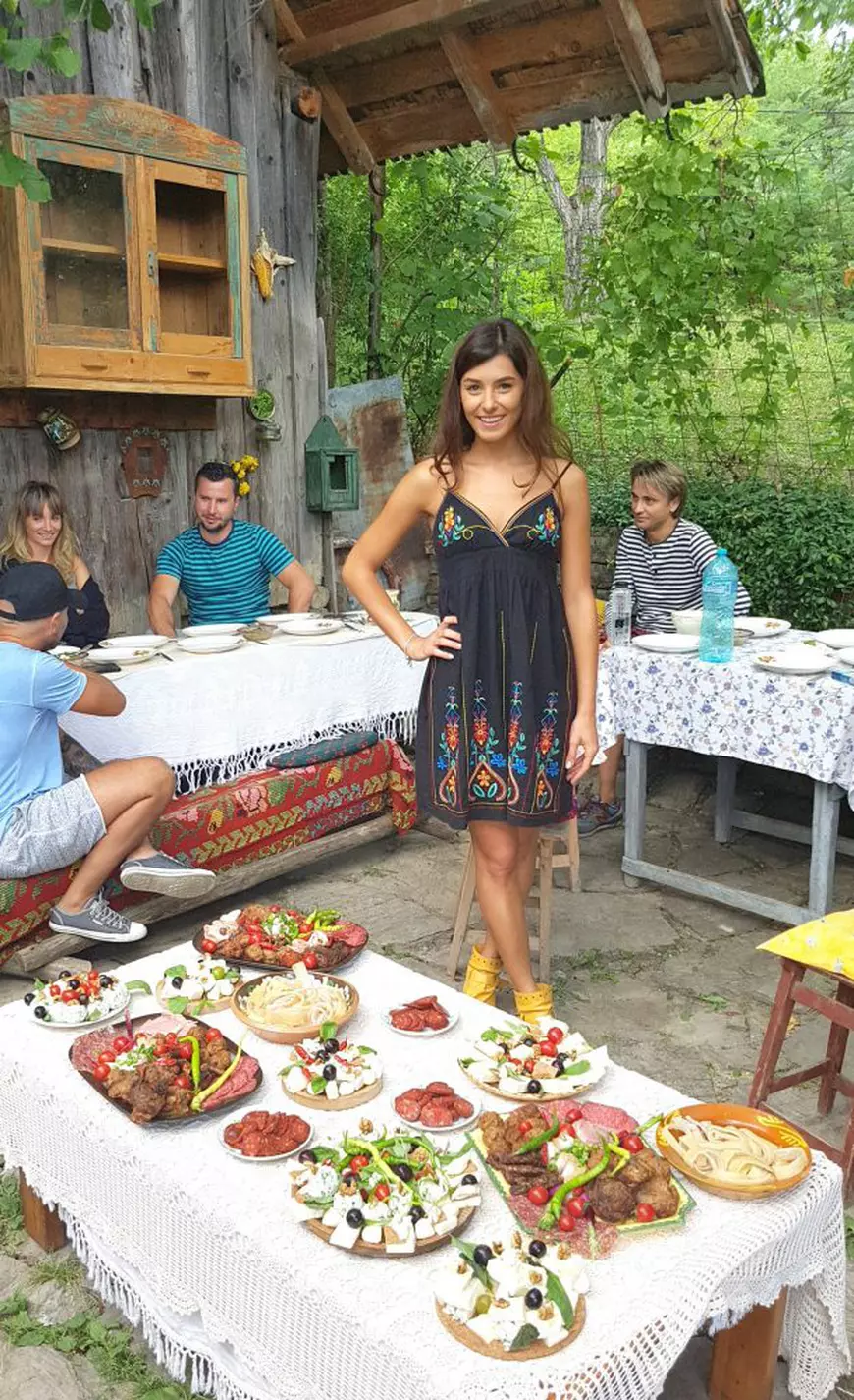 Patricia de la Amadeus alătiuri de prietenii ei