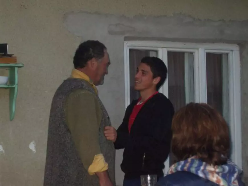 268623_210683122313330_100001149300045_559030_1602253_n