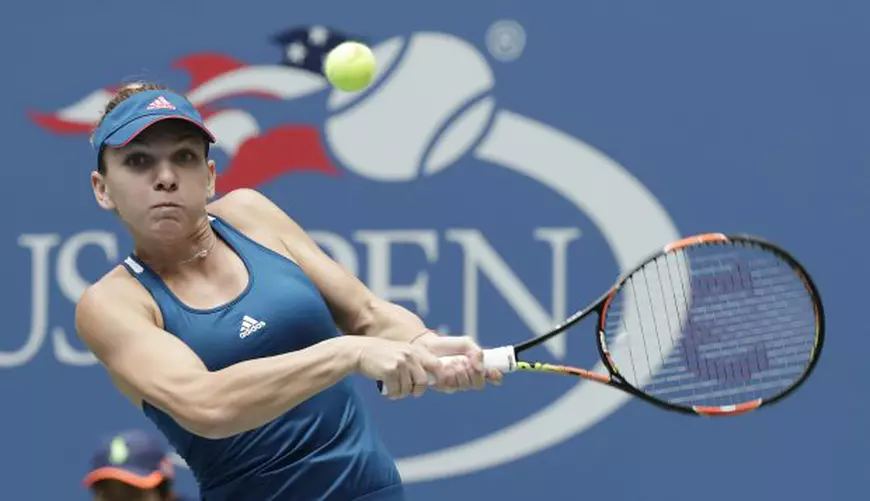 Simona Halep, în timpul meciului cu Timea Babos de la US Open 2016. (FOTO: EPA)