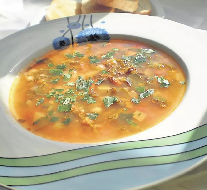 retete ciorba de fasole pestrita cu bors