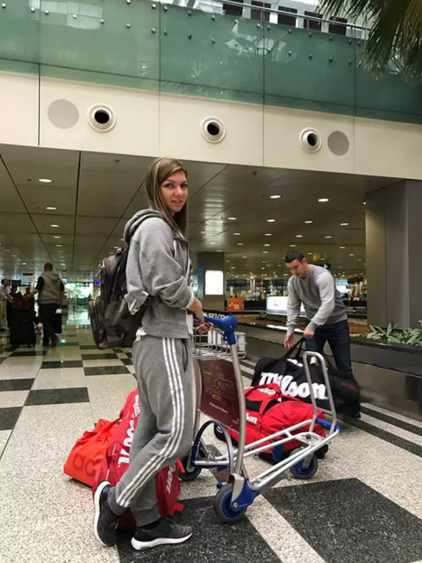 Simona Halep a ajuns în Singapore, pentru Turneul Campioanelor, cu zâmbetul pe buze!