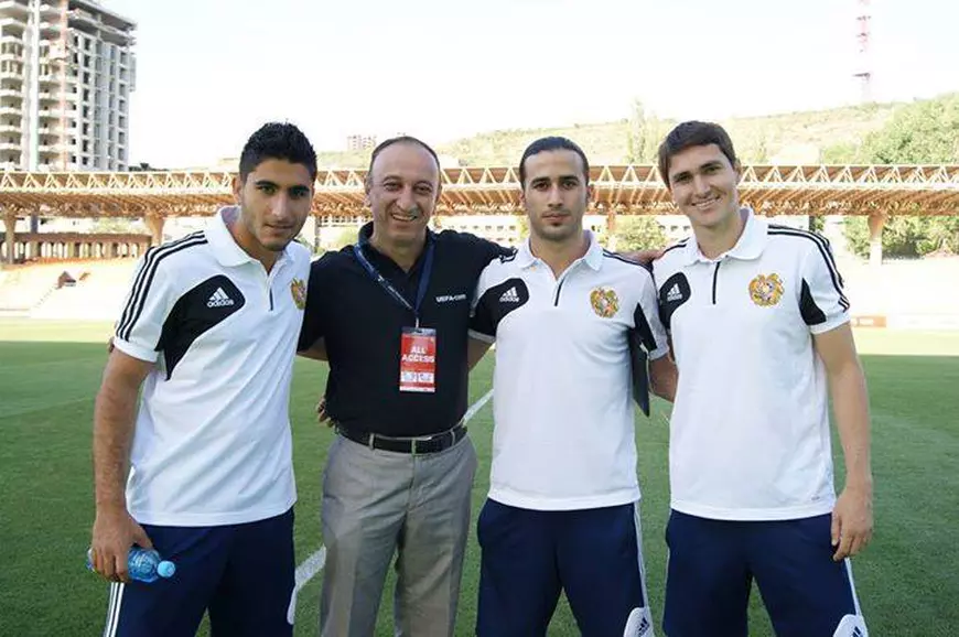 1497703_572418719511551_358955398_n