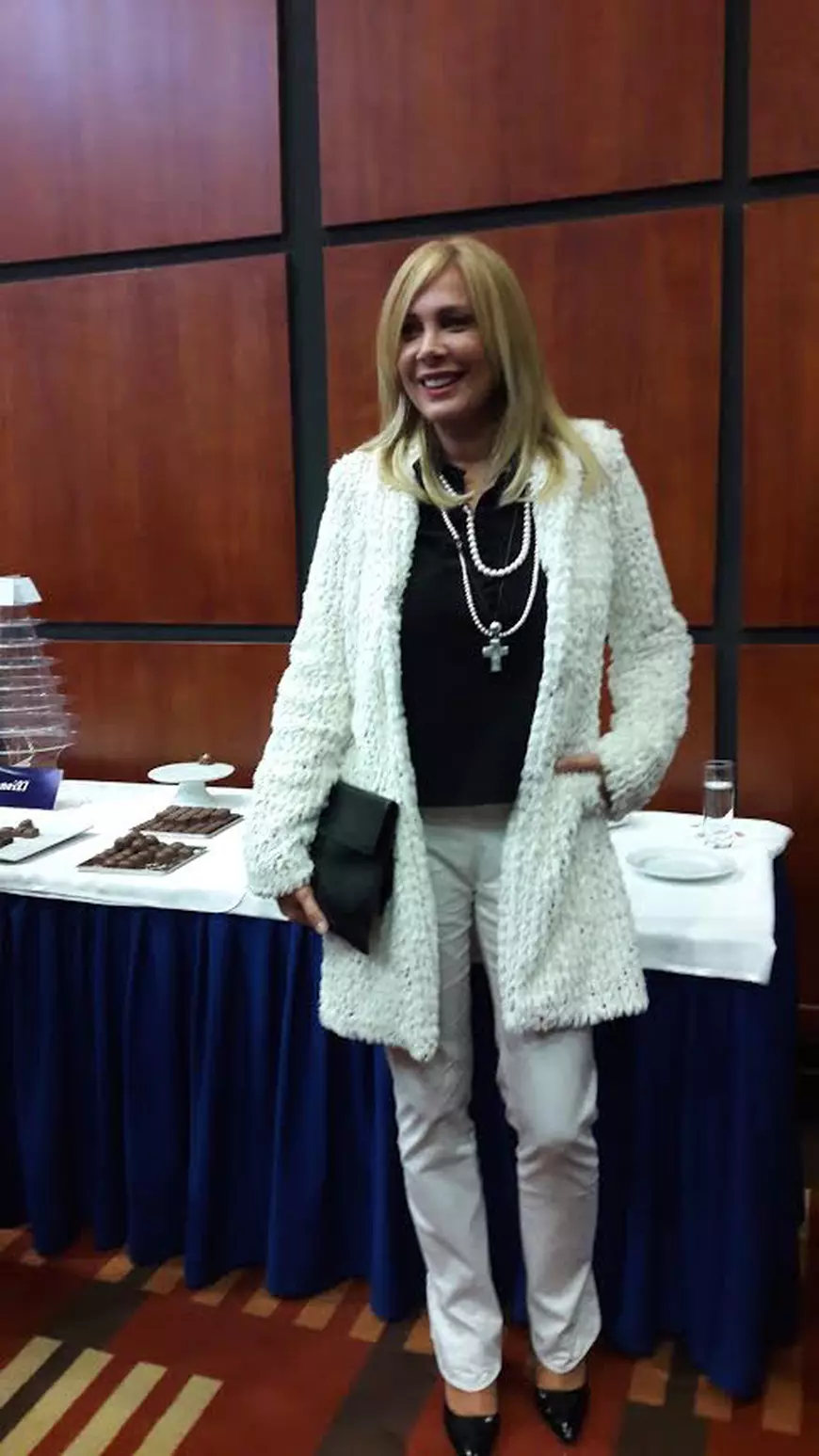 DANA SAVUICA - ciocolata