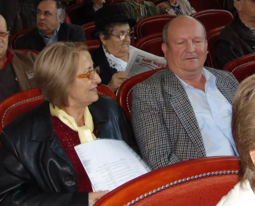 Cezar și Gina au venit împreună să studieze