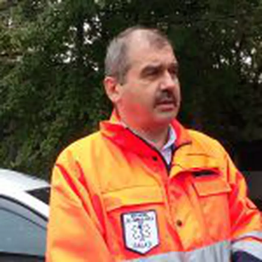 Doi oameni au fost incendiați în stradă