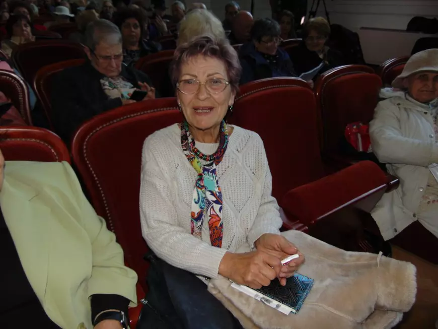 Olga Ciuche urmează cursurile Universității Vârstei a Treia