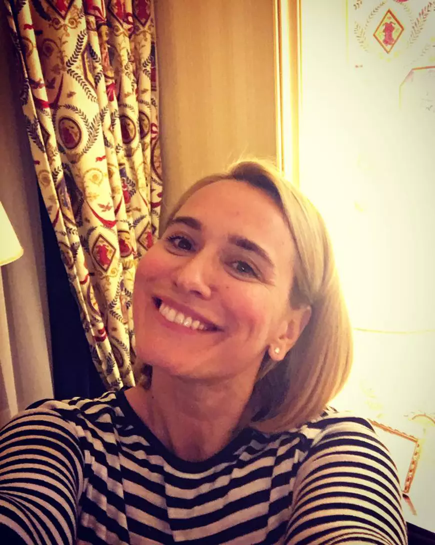 Andreea Esca a plecat la Paris. 