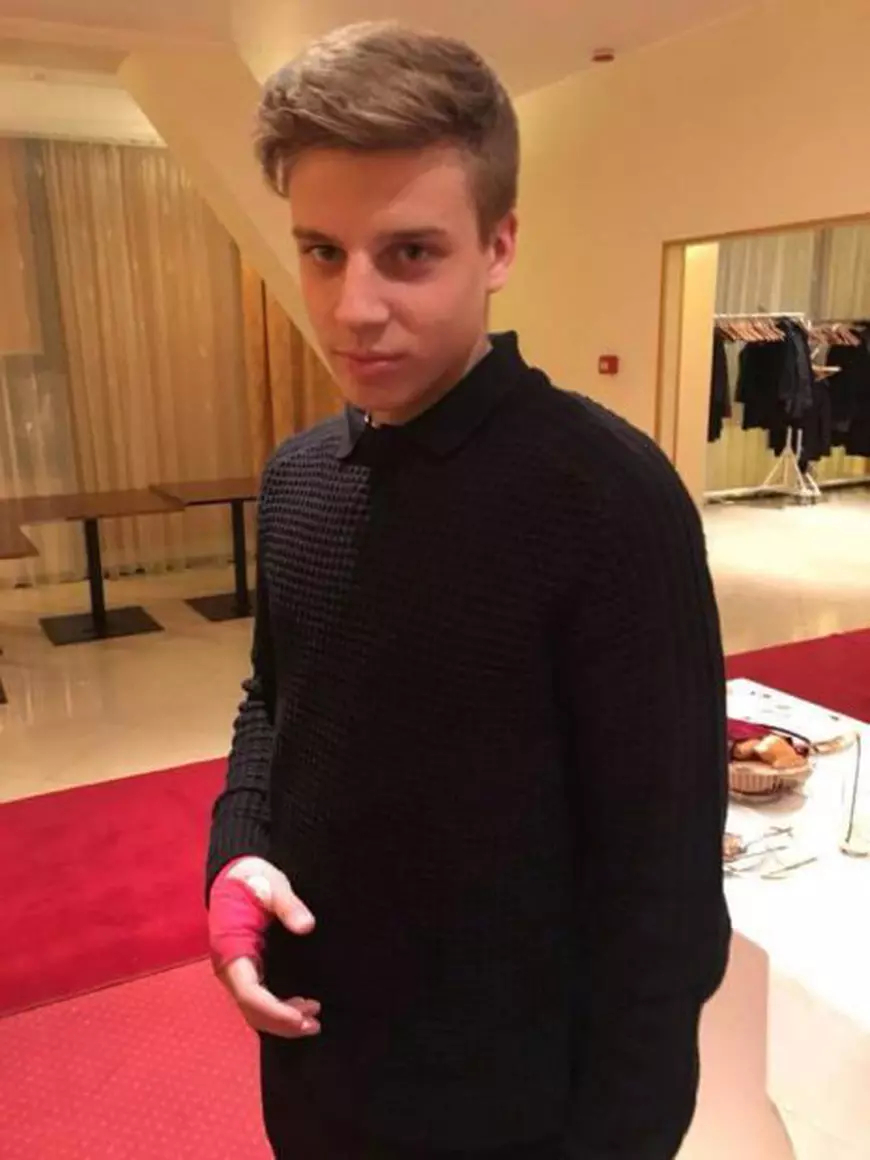 UPDATE. Tricolorii sunt în drum spre Londra. Generaţia de Aur pleacă mâine la Cardiff, acolo unde s-a născut, acum 24 de ani! Superechipă cu 19 eroi pentru finala Ligii Campionilor! FOTO&VIDEO