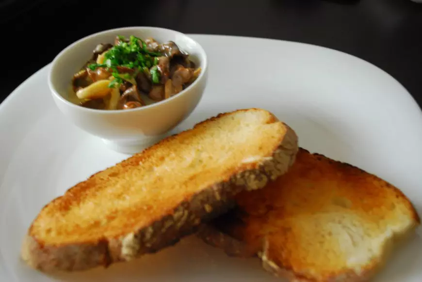 Salata-de-ciuperci-cu-maioneza-si-ghimbir