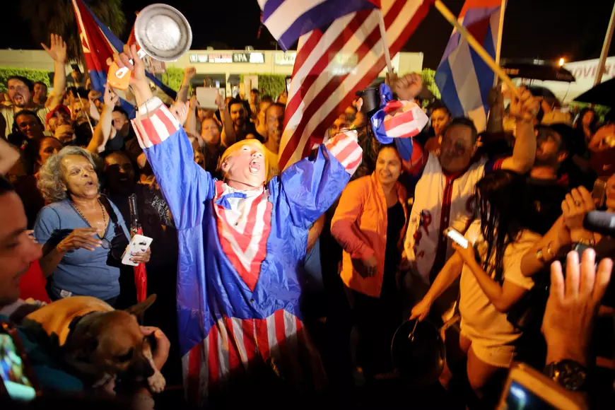 Cubanezii din Florida au ieșit pe strazi pentru a-si manifesta bucuria dupa anuntul ca Fidel Castro a murit