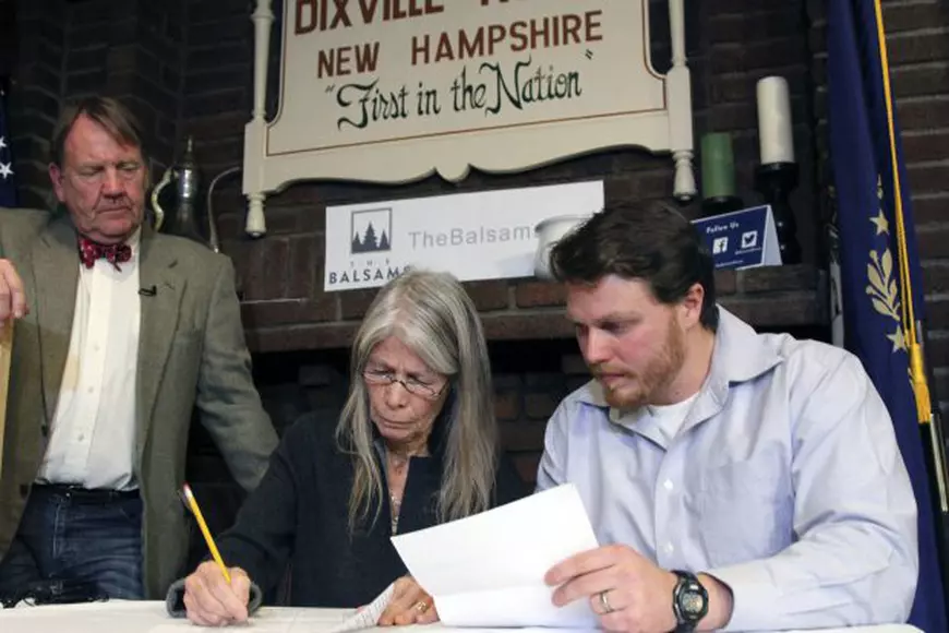 Alegeri SUA 2016 Primii americani care au votat sunt cei din localitatea Dixville Notch, din New Hampshire