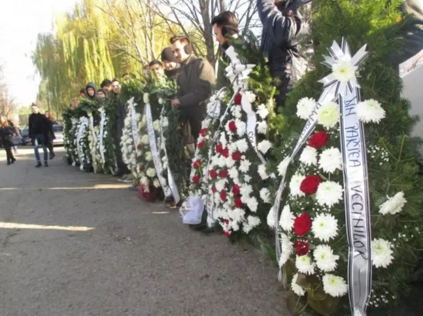 Sabin Șerban a fost înmormântat, la Iași. Fiul ofițerului SRI, condus pe ultimul drum de aproape 400 de persoane