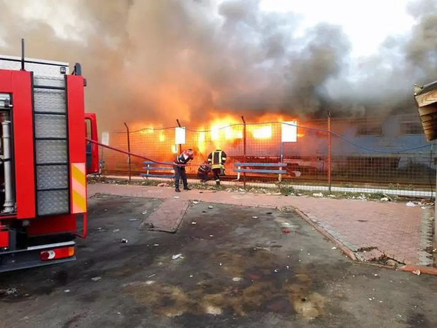mai multe echipaje de urgență au ajuns de urgență la incendiul de la Ștefănești