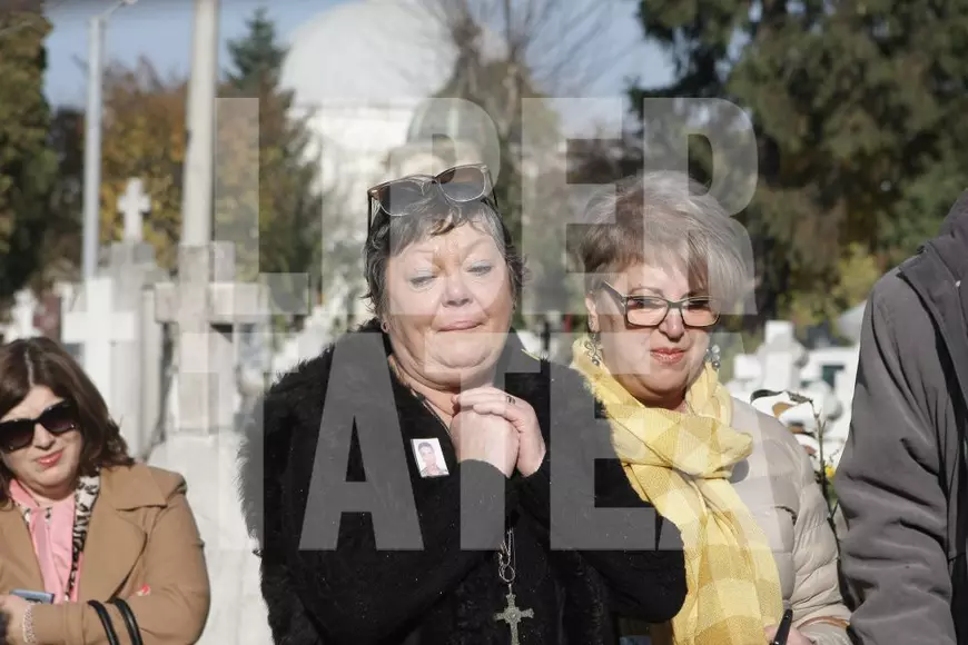 Anca Pandrea i-a făcut parastas lui Iurie Draie. Ce a apărut lângă bustul sculptat în memoria actorului