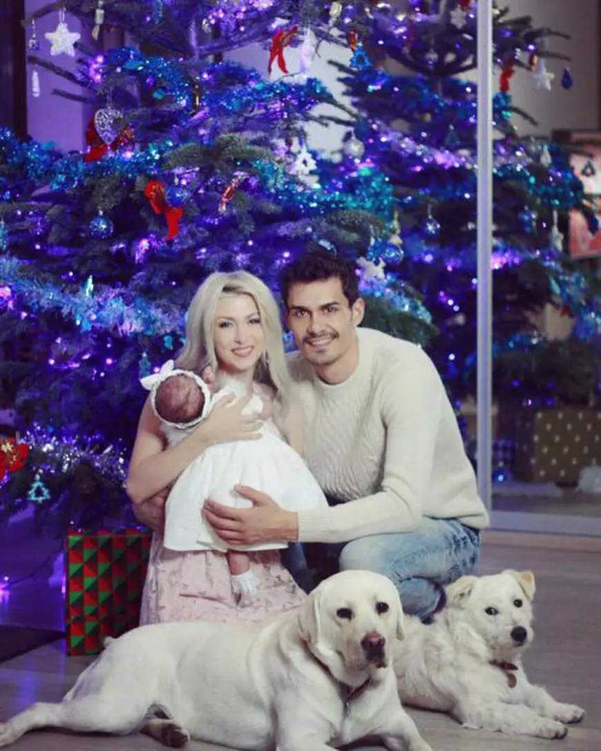 Imagine de colecție cu Andreea Bălan, George Burcea și fetița lor