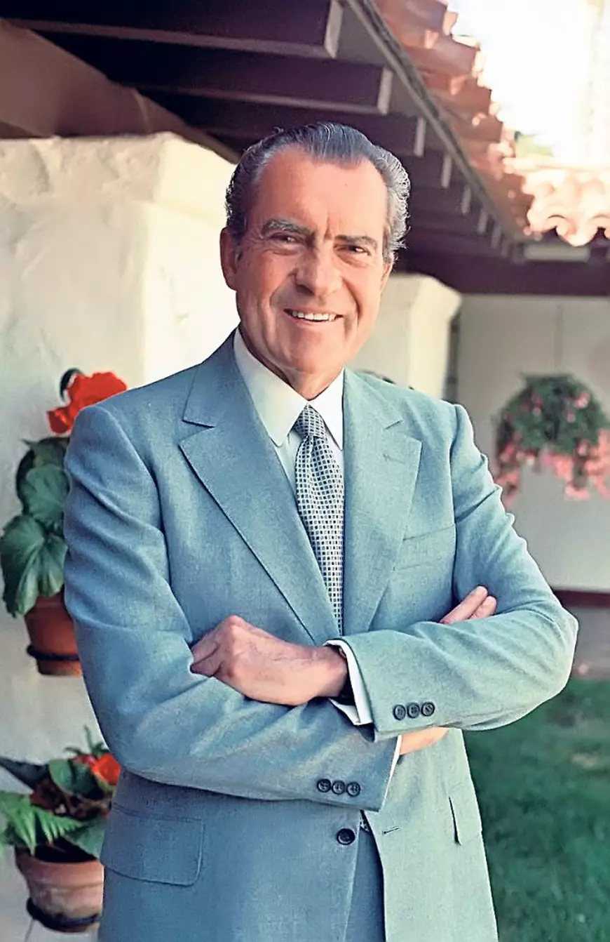 8-9-Richard-Nixon