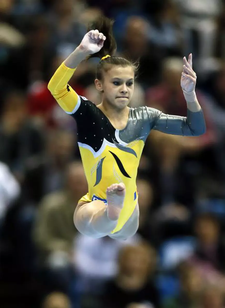 Diana Bulimar nu a reușit să se califice la Jocurile Olimpice cu echipa feminină de gimnastică a României. (FOTO: EPA)