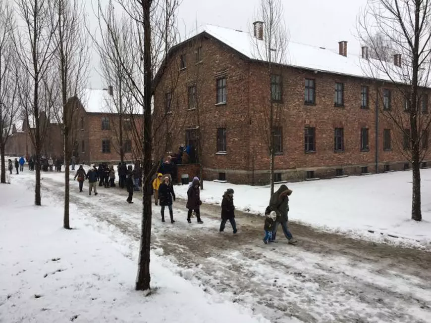 Lagărul Auschwitz a fost de ziua Națională a României un obiectiv turistic aflat pe harta a sute de români