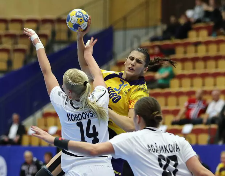 MK2_0796_273453_5850218a9