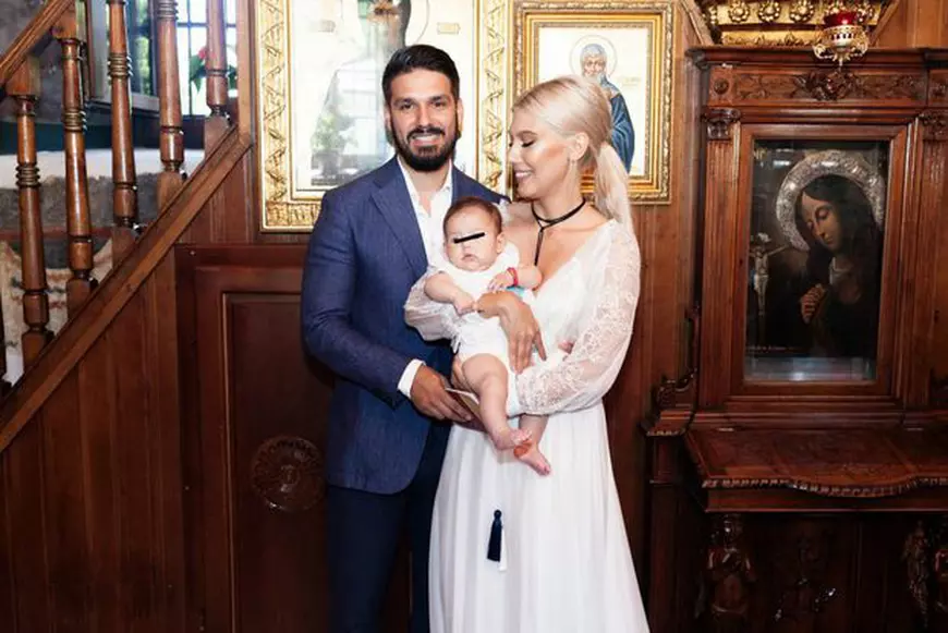 EXCLUSIV/ De ce s-a temut, de aia nu a scăpat. Fiica lui Sore a pus mâna pe microfon