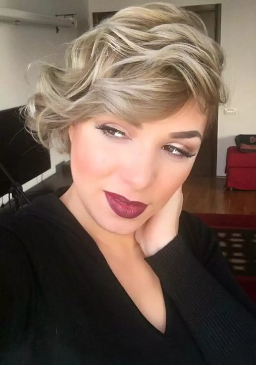 Sorana Darclee s-a tuns scurt, dar nu a fost suficient. Cum și-a vopsit părul