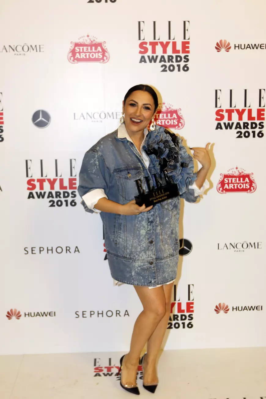 andra trofeu elle cv (1)