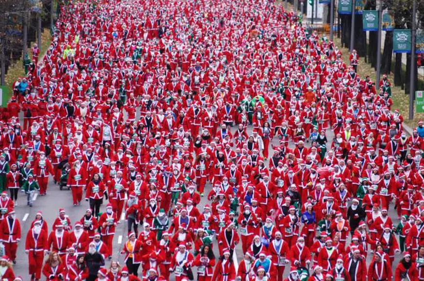 Cursa Moșilor Crăciun din Madrid