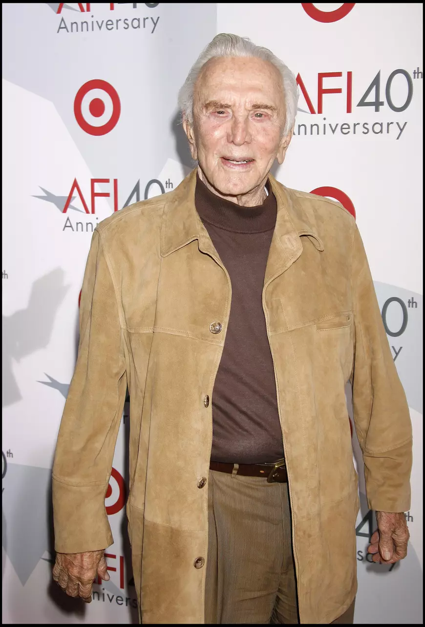 Kirk Douglas împlinește astăzi 100 de ani