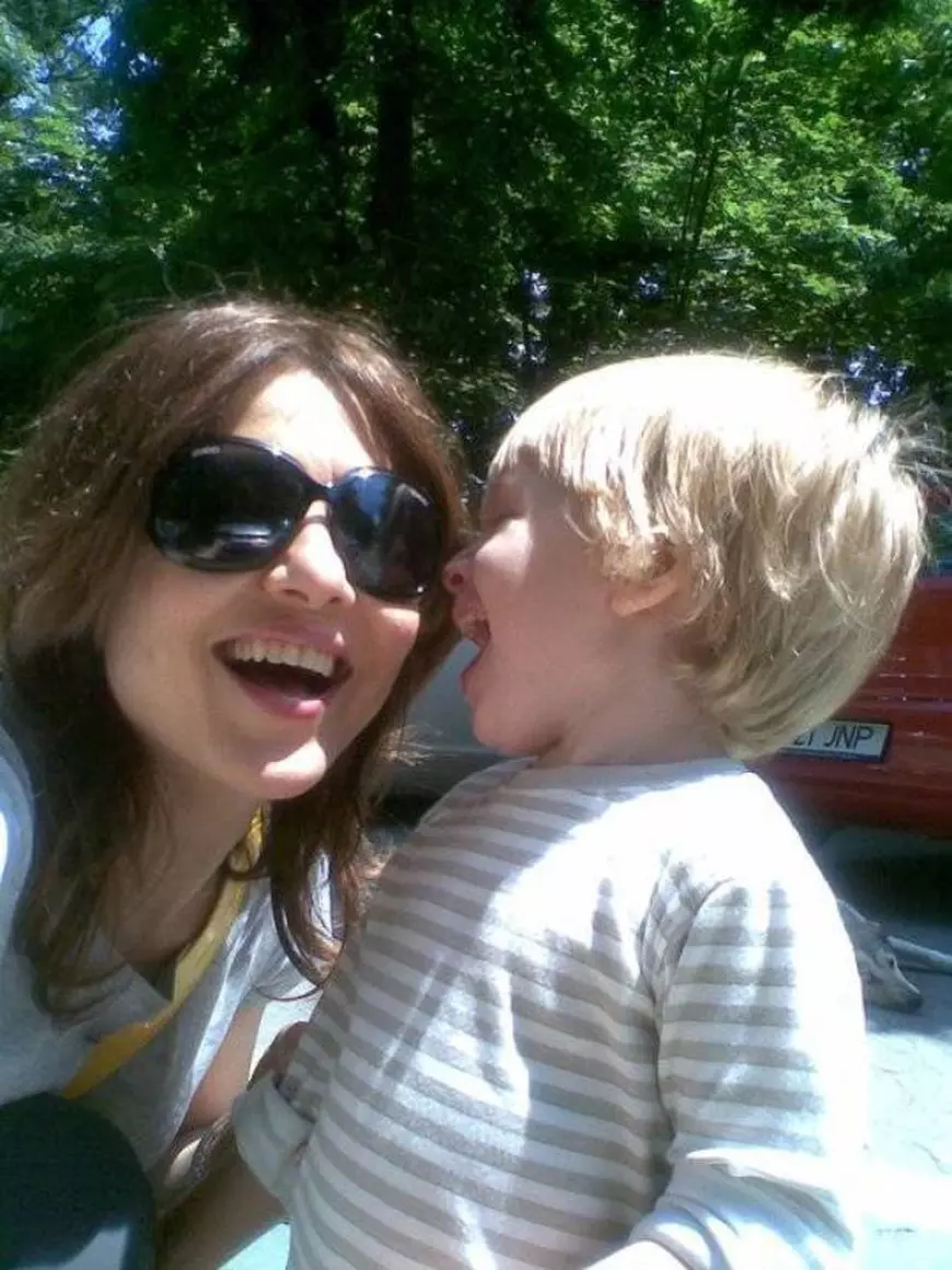 poza 5 Oana sarbu cu copilul ei