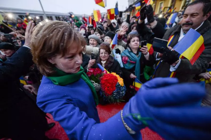 trenul regal la sibiu familia regala__