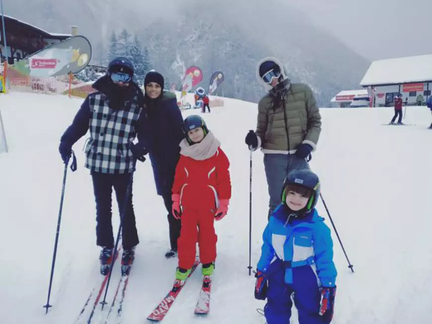 Anca Serea și Adi Sînă, pe pârtia din Austria. Ce familie frumoasă au