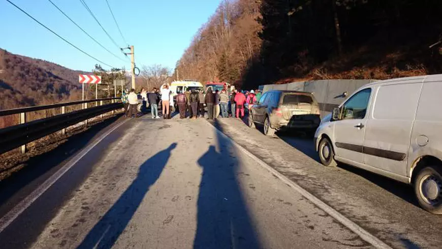 trafic blocat pe DN1 în urma unui accident 