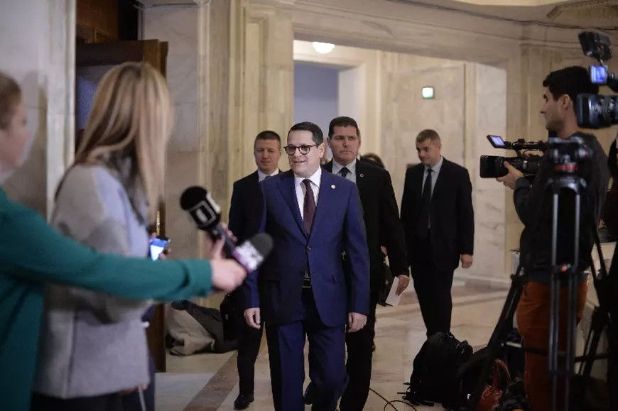 UPDATE. Directorul SRI a fost audiat în Parlament timp de șapte ore. Hellvig: „Există interes în a destabiliza instituția” / VIDEO