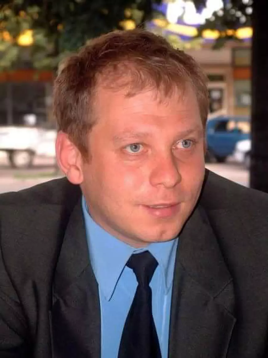 Dumitru Gîrbăcea - Religia e dată la schimb pentru o farfurie cu mâncare. Din ce în ce mai mulți pușcăriași români trec la islamism și spun ”adio” porcului pentru se ”lipi” de cazanul cu oaie al musulmanilor